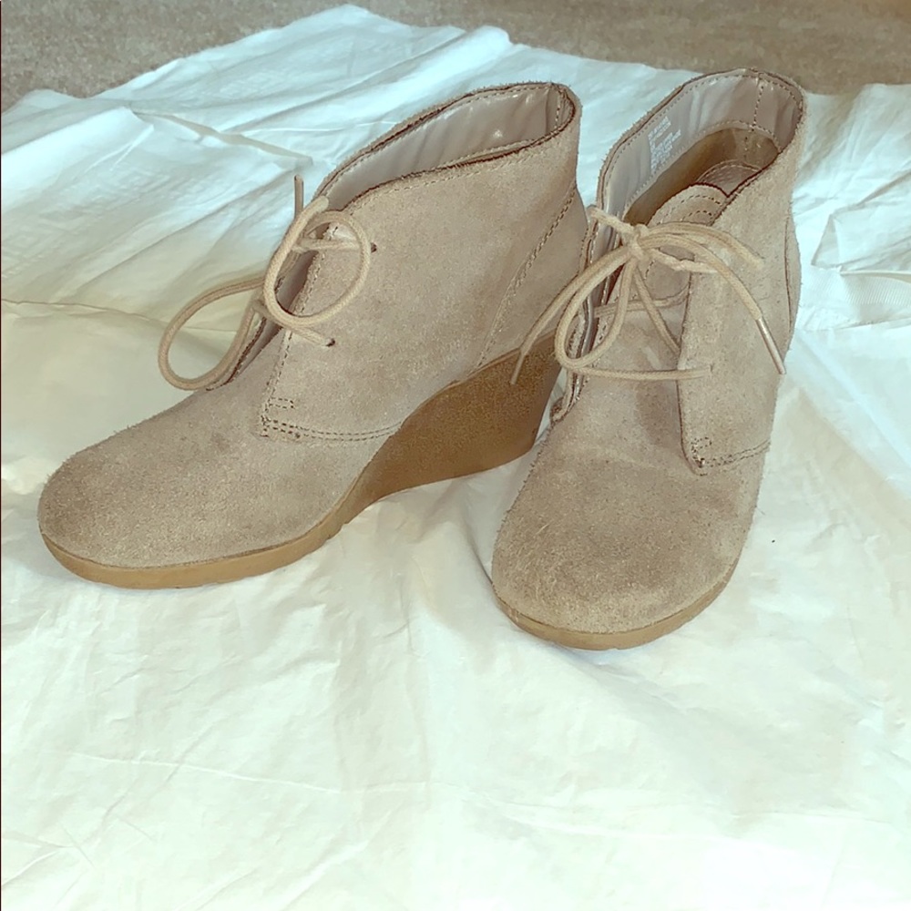 White Mountain Suede Wedge Bootie